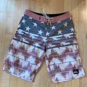 Quiksilver Board Shorts Mens 28 Red White Blue Stars Surf Swim Trunks inseam 10"